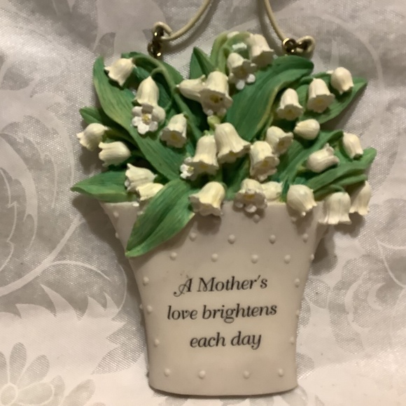 Sheer Inspiration item no 28913 mother decorative lily of the valley flower pot - Picture 5 of 6